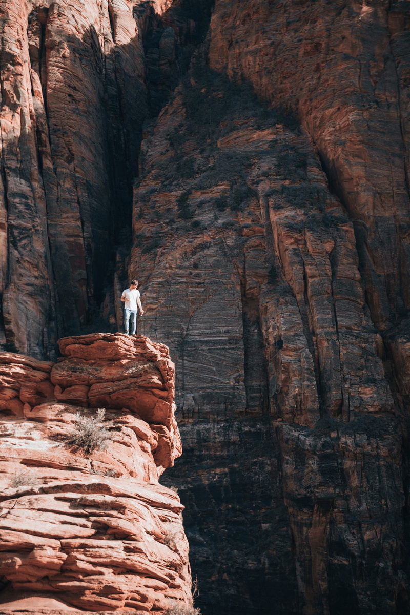altitude, layered rocks, mountain, Tourism, trekking, Top, leisure, young, Sunlight, destination, 2K, casual clothing, outdoors, hike, man, beauty in nature