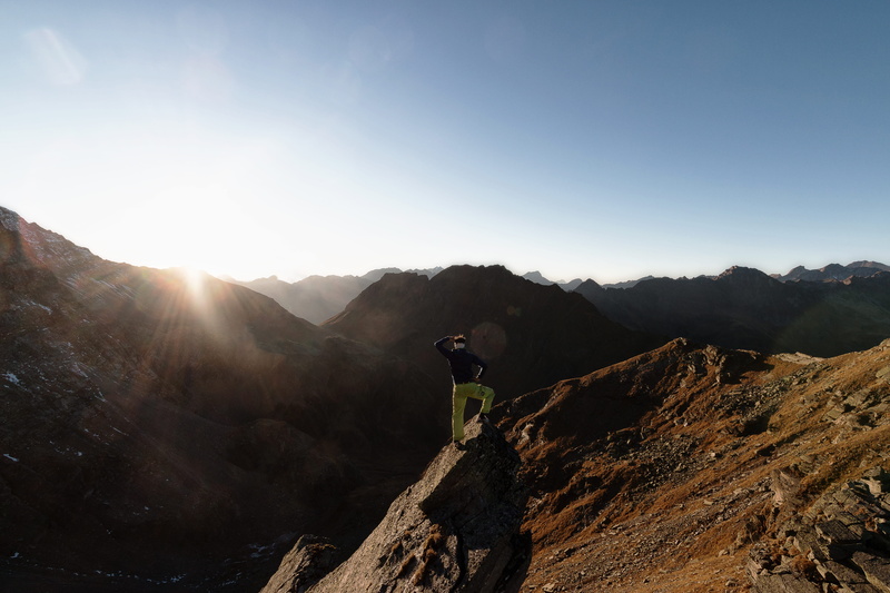 mountains, leisure activity, daylight, sunlight, rocks, trekking, hiking, mountain, climb, nature, mountain range, hiker, freedom, top, high, sunrise, sun