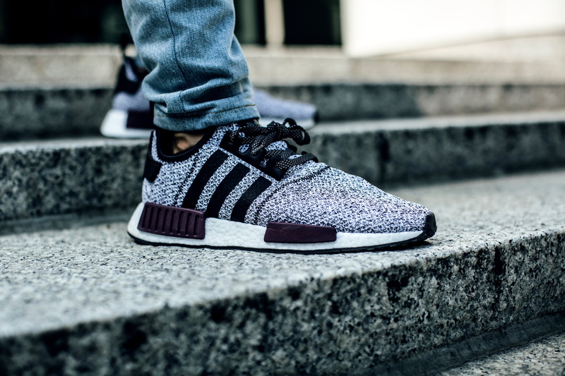 jeans, black, human body part, one Person, shoelace, shoes, steps, sneakers, shoe, architecture, people, males, activity, city, selective focus, city Life