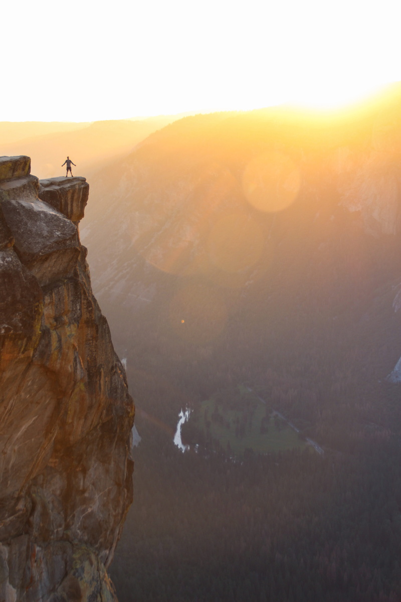 at the edge of, tranquil scene, world, top, 5K, standing, environment, sky, edge, landscape, idyllic, mountain Peak, day, rock, outdoors, ledge, adventure