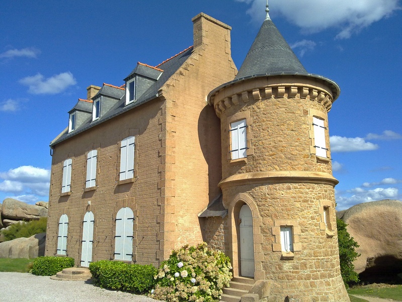architecture, no people, sunlight, tower, côte de granit rose, the past, breton home, 2K, blue, plant, outdoors, low angle view, building, nature, europe