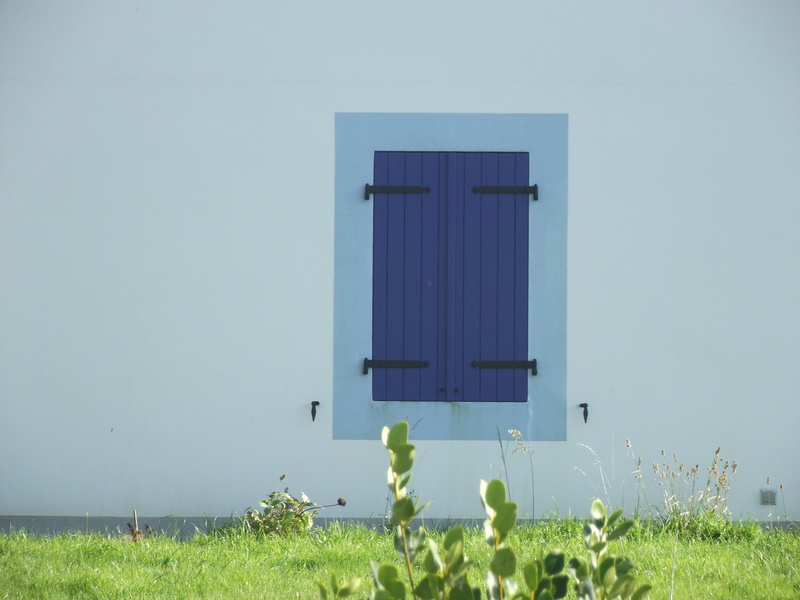 green color, building, built structure, window, building exterior, nature, holiday, blue, sunlight, copy space, breton, sky, land, small house, brittany