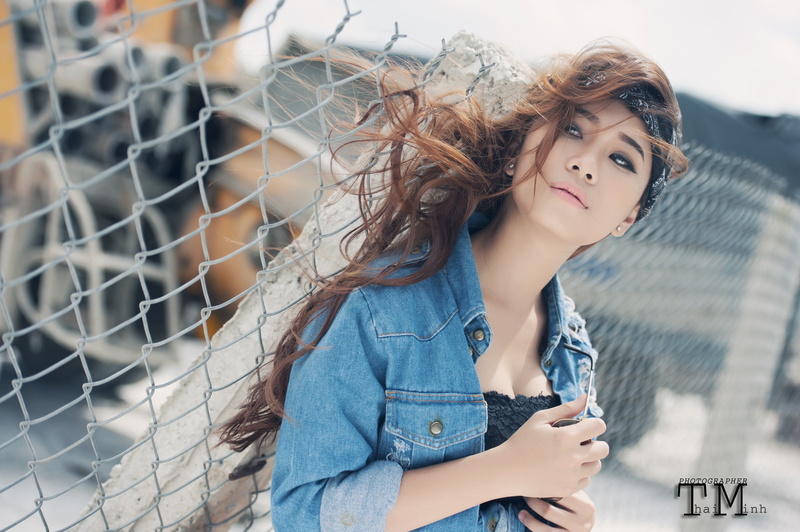 looking away, Asia, women, head band, brunette, long hair, wavy hair, Asian, 4K, jeans