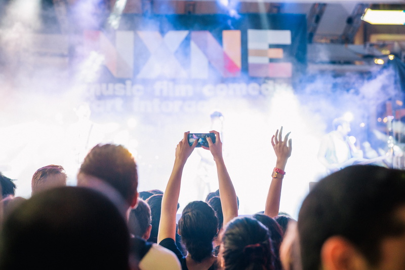 view, lots, celebration, music festival, tone, show, arts culture and entertainment, 2K, pop, music, live, party, background, musician, band, young, group of people