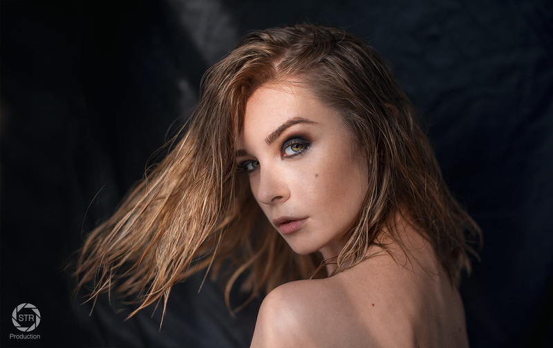 depth of field, women, lifestyles, blonde, contemplation, 720P, close-up, human face, beauty, hair, portrait, one person, young women, young adult, bare shoulders