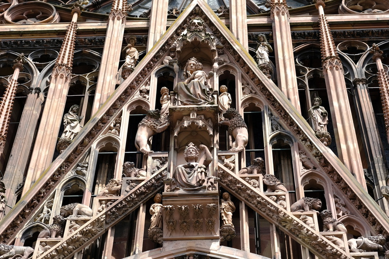 antiquity, human representation, face, place of worship, classical, strasbourg, imposing, travel, craft, head, catholic, rock carving, figures, sculpture