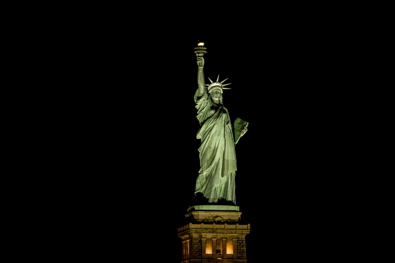 statue of liberty, sculpture, architecture, low angle view, tourism, person, jersey city, usa, flame, 4K, united states, monument, night, statue, new york city