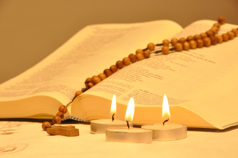 selective focus, illuminated, still life, tealight, 4K, catholicism, group of objects, flame, lit, open, close-up, third, sand, religion, no people, heat - temperature