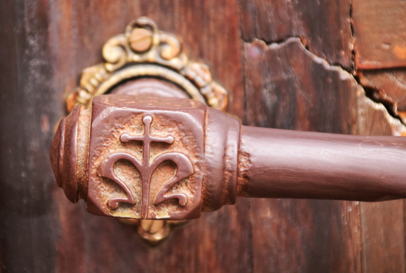 iron - metal, craft, doorknob, religion, creativity, protection, day, security, weathered, holy, Handle, door knocker, Door Knob, old, focus on foreground