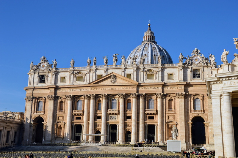 michelangelo, facade, pope, city, marble, built structure, monument, sculpture, dome, church, sky, incidental people, religion, history, tourism, building