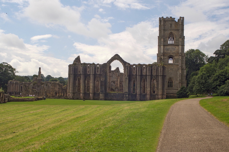 sky, church, field, cloud - sky, cistercian monastery, history, building, ancient civilization, no people, outdoors, 4K, religion, fountains, english Culture