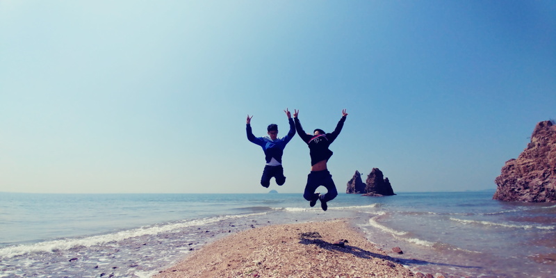 jump, outdoors, fun, friendship, limb, sky, beach, jebudo, memorial, wave, west sea, arms raised, play, human arm, korea, group of people, break, human limb