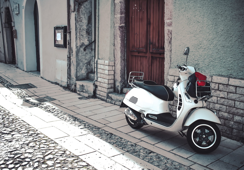 italy, street, 4K, day, town, building, moped, built structure, wall, parking, sidewalk, motor scooter, garage, transportation, outdoors, walkway, scooter
