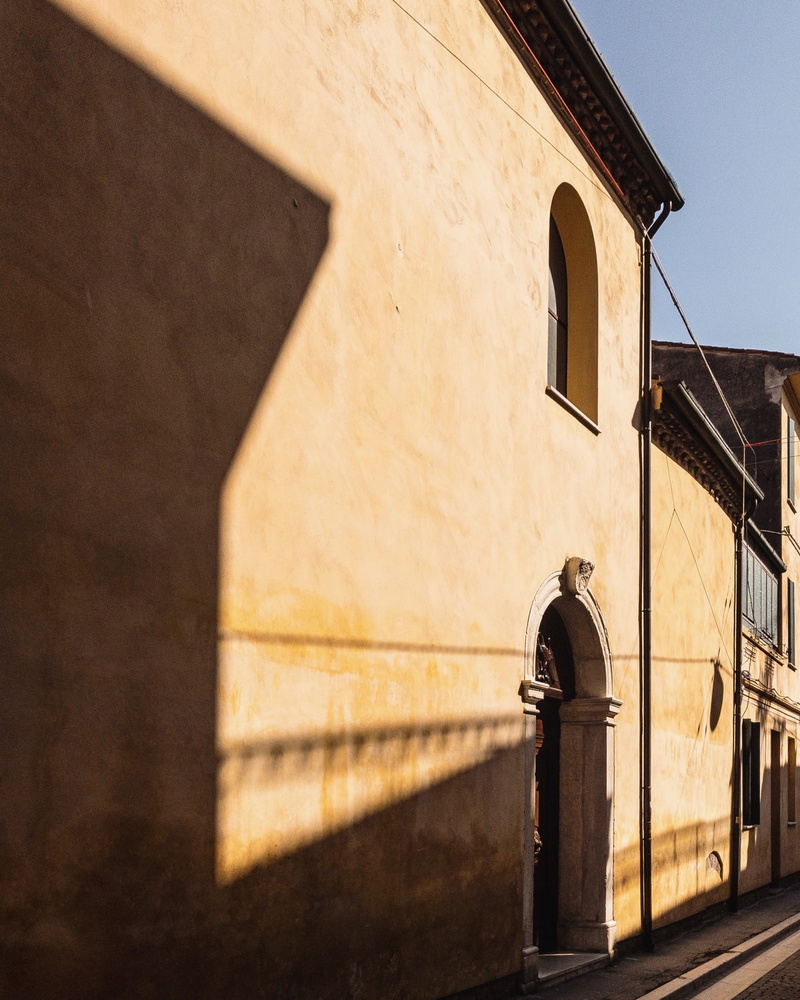 door, light, concrete, yellow, brick, arch, day, brown, dark, sunlight, built structure, electric lamp, geometry, italy, 2K, spring, place of worship
