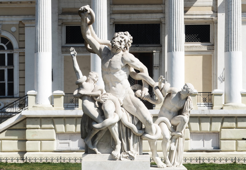 strong, travel destinations, carving - craft product, 4K, history, laocoon, creativity, art and craft, outdoors, architectural column, female likeness