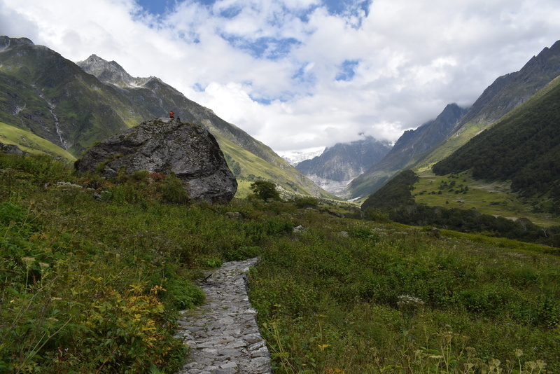 outdoors, valley, huge stone, beauty in nature, direction, scenery, mountain peak, uttarakhand, sky, day, nature, plant, footpath, environment, grass, mountain range