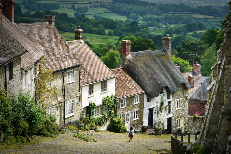 fairytale, fairy tale world, 4K, british, plant, leafed, tree, day, trees, leisure activity, outdoors, house, nature, people, hill, men, village, history