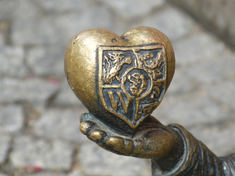 gold, ornament, black, creativity, wrocław, gold colored, art and craft, outdoors, marketplace, no people, body part, kobold, ornate, heart, wroclaw, single object