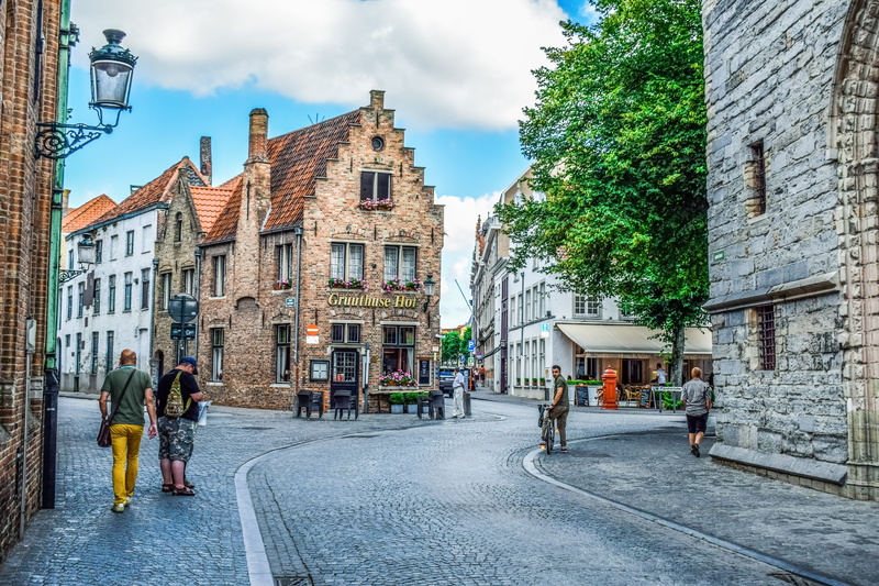 day, sky, old, incidental people, 5K, group of people, architecture, picturesque, belgium, walking, idyllic, transportation, adult, women, city, building exterior