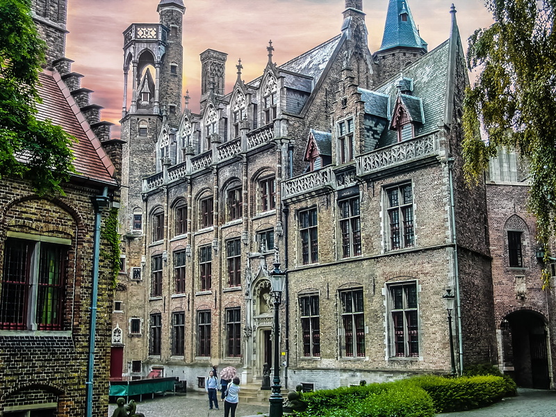 tourist, flemish, window, Belgium, facade, Benelux, building exterior, sunset, architecture, incidental people, Bruges, history, women, building, real people