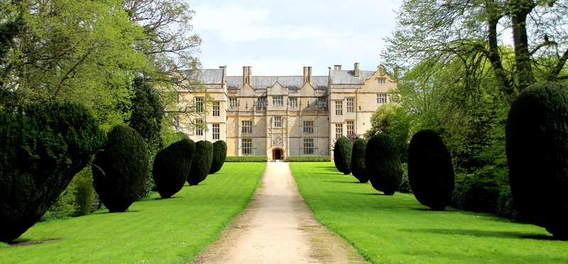 growth, mansion, garden, history, green, building, manor house, formal garden, england, topiary, palace, architecture, residence, outdoors, historically