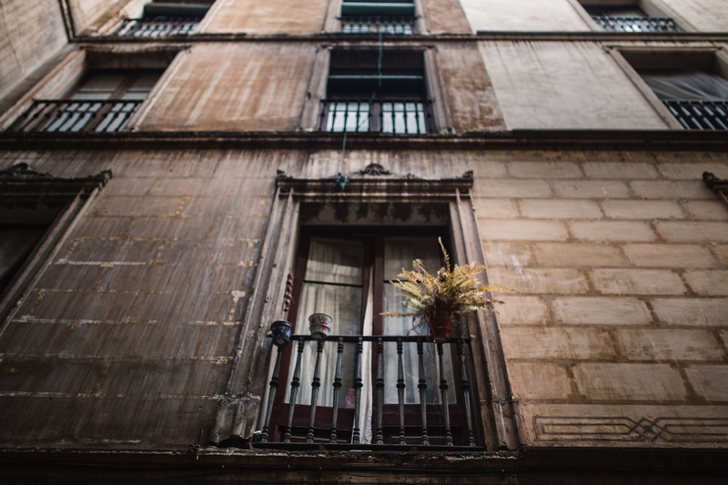 facade, windows, city, outdoors, barcelona, old, housing, town, townhouses, staircase, spain, pattern, building, full frame, 5K, houses, travel, door