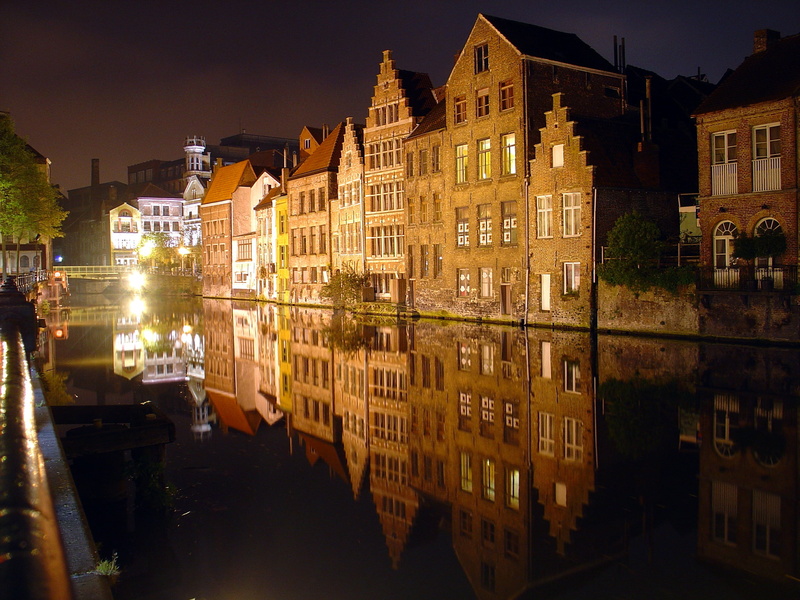 built structure, row house, nature, architecture, water, building, residential district, transportation, city, river, building exterior, house, outdoors