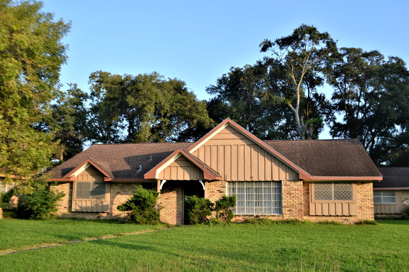 building exterior, lawn, dom, outdoors, plant, retired, achievement, success, trees, home owner, archive, building, texans, texas, dwelling, nature, wooden house