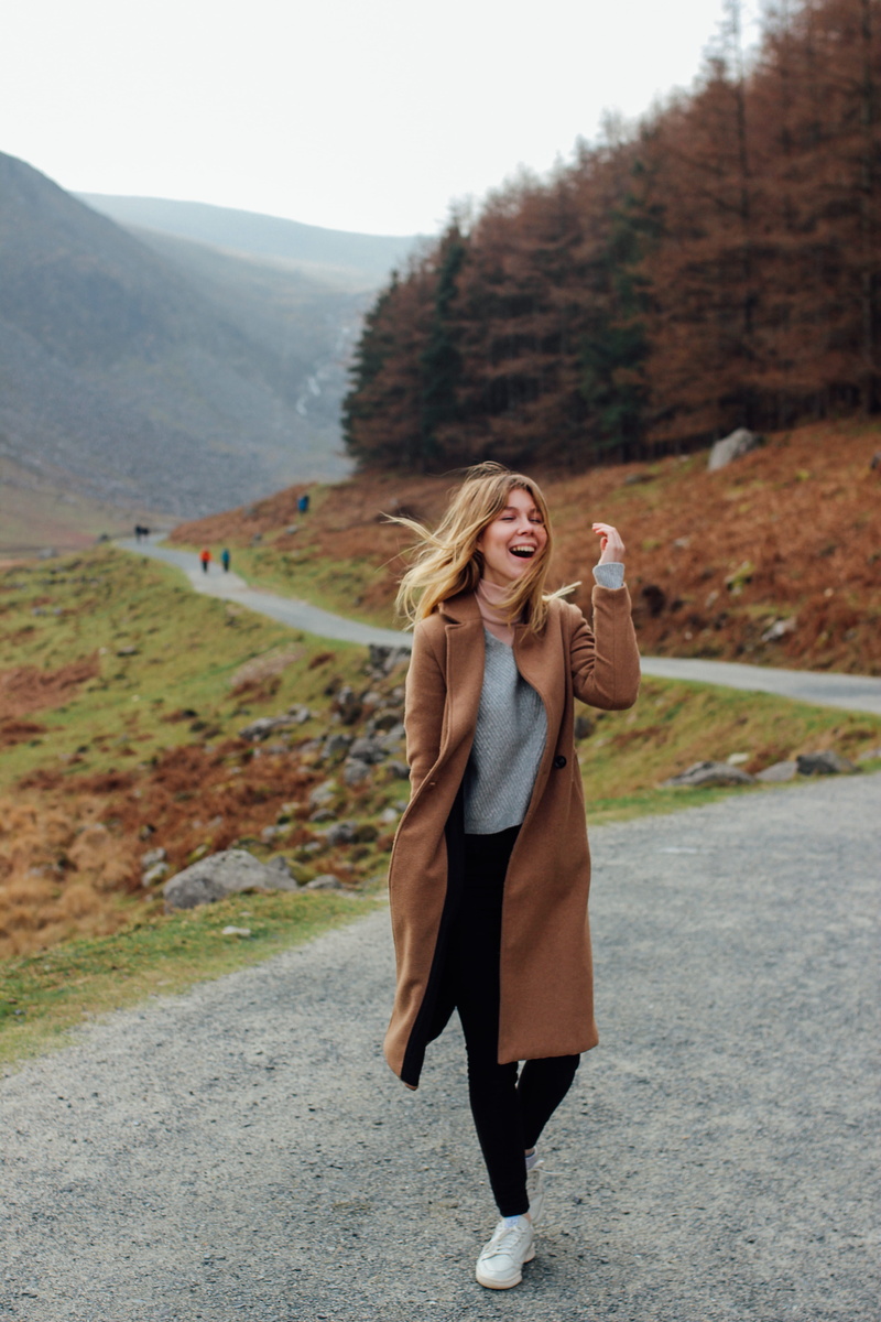 road, standing, footwear, clothing, hairstyle, gravel, adult, women, fashion, 5K, outdoors, day, long hair, beautiful woman, long sleeve, lifestyles, apparel