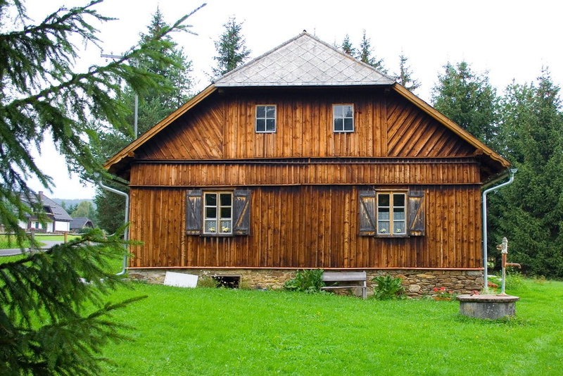 land, Holiday, house, building exterior, window, green color, chalet, wood - material, 720P, no people, architecture, plant, lone, tree, building, day