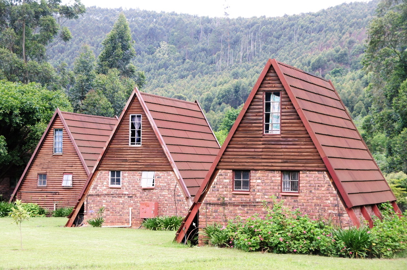 landscape, nature, green color, residential district, south africa, agricultural building, building, architecture, africa, roof, building exterior, no people