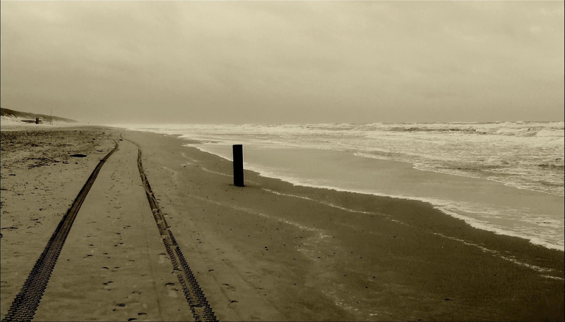 tone, clouds, atmosphere, no people, coastal landscape, sea, loneliness, horizon over water, photography, surf, fog, water, sand beach, outdoors, tranquility