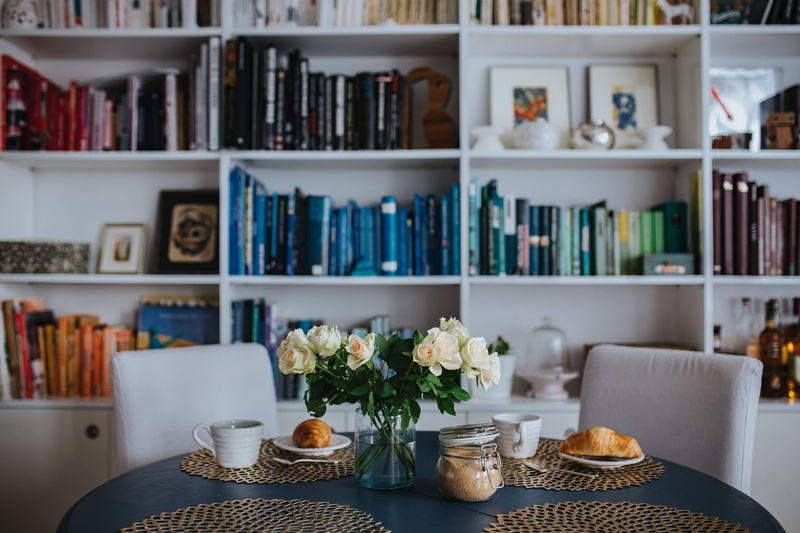 crockery, blue, design, indoors, food, furniture, white, coffee, mats, bookshelf, flowering plant, Round, breakfast, food and drink, still life, cup, shelf