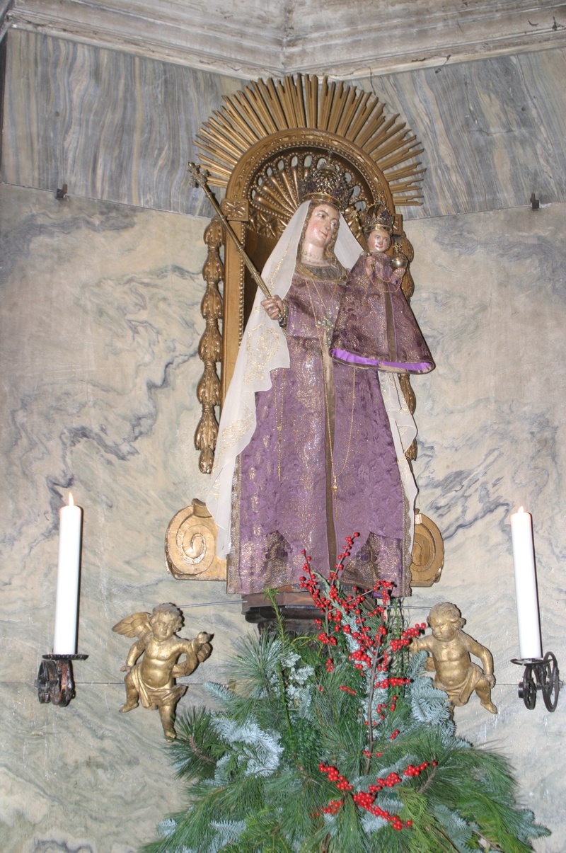 indoors, mother of god, human representation, male likeness, dom, faith, no people, sculpture, place of worship, aachen, holy maria, architecture, spirituality