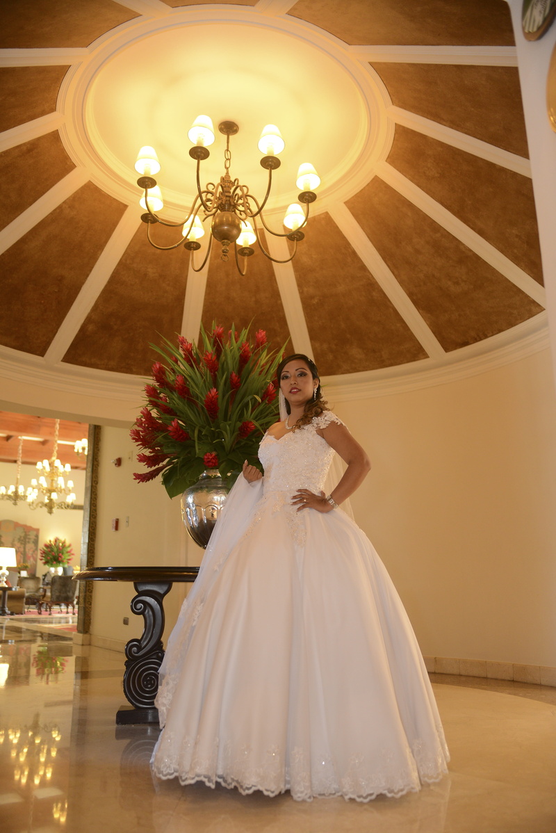 5K, smiling, wedding dress, decoration, ceremony, altar, bouquet, one person, couple - relationship, flower arrangement, adult, romantic, Flowers, event