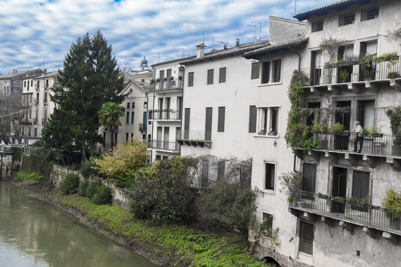 building, built structure, nature, building exterior, storey, residential district, plant, water, house, concrete, no people, sky, white, day, Vicenza