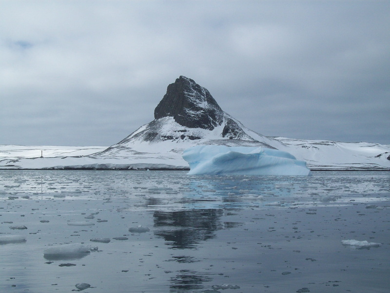 risk, peace, idyllic, polar, ice, beauty in nature, no people, water, tranquility, iceberg, landscape, zing, sky, cold temperature, sea, cold, nature, glacier