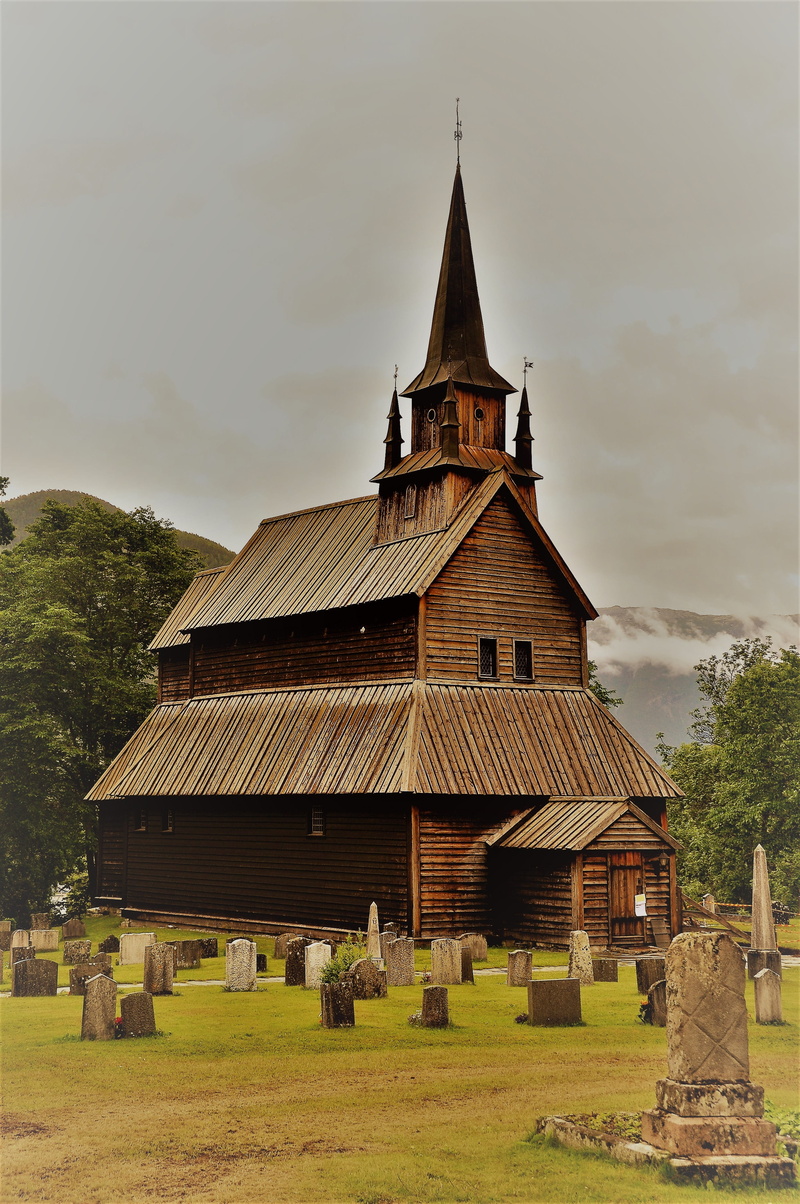 building, kaupanger, spirituality, day, built structure, plant, nature, outdoors, tourists, places of interest, church, place of worship, grass, architecture