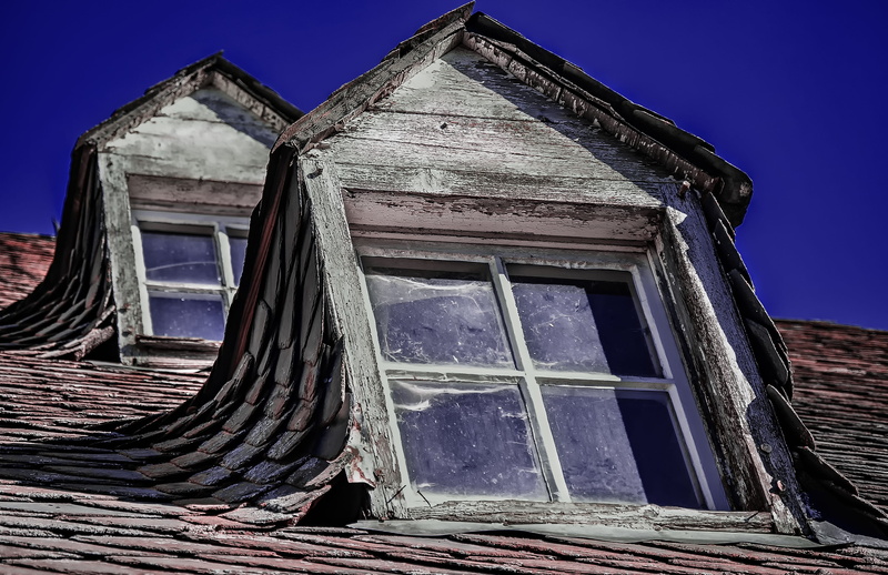 no people, day, ruined, dormer, glass, house roof, 2K, low, window, nature, wood - material, attic, outdoors, architecture, uninhabited, history, abandoned
