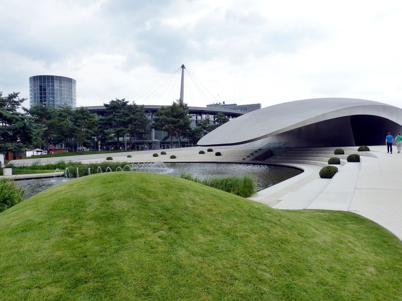 city, pavilion, porsche, autostadt wolfsburg, cloud - sky, 4K, volkswagen, lower saxony, building, bridge, building exterior, sky, bridge - man made structure