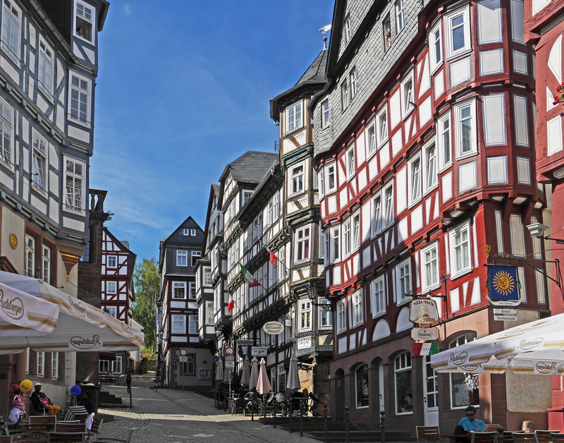 gastronomy, stadtmitte, incidental people, built structure, apartment, car, lahn at marburg, city, transportation, fachwerkhäuser, residential district