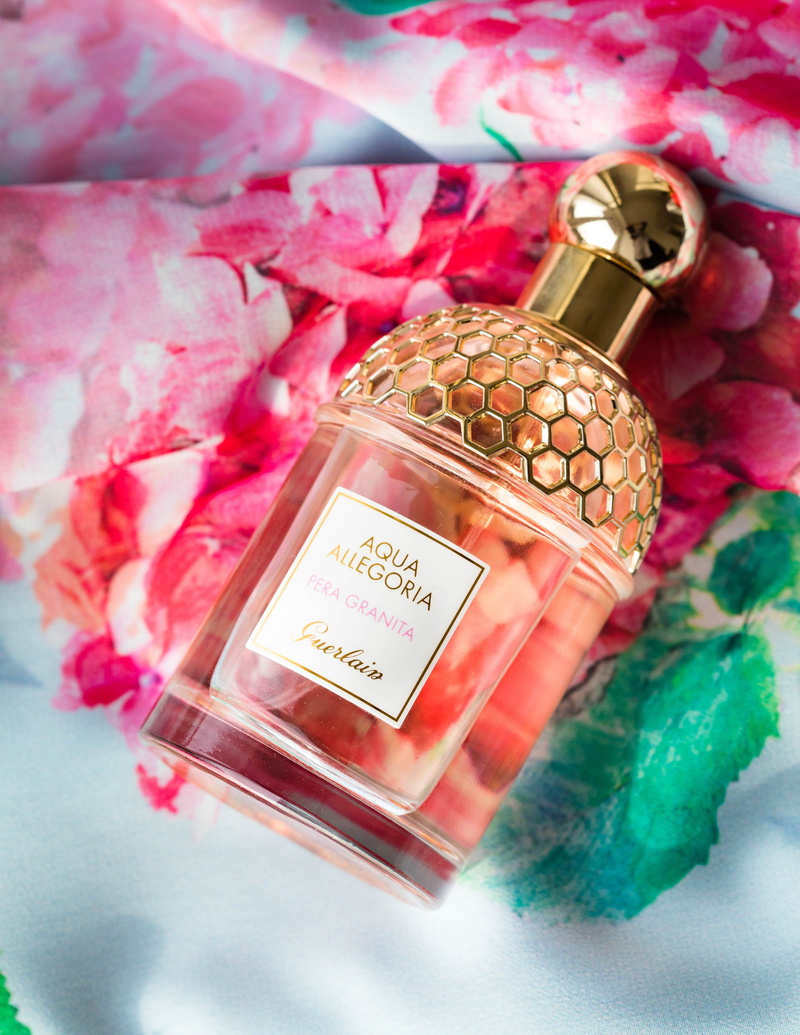 floral pattern, flower, expensive, bottle, flowering plant, scent, western script, freshness, no people, text, container, nature, indoors, glass, celebration