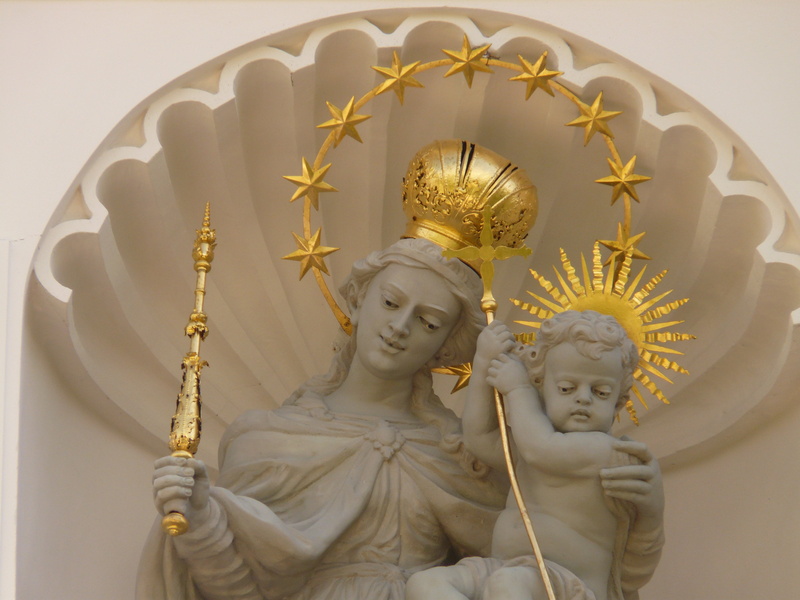 male likeness, buddhism, boy, scepter, thailand, place of worship, indoors, holy, religious, woman, religion, angel, child, sculptures, 2K, statue, art and craft