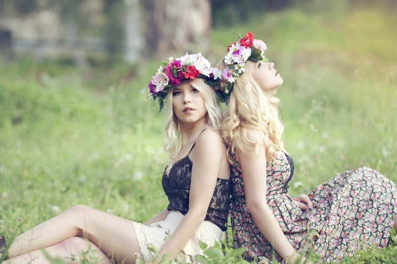 green Color, Sandra Onofrei, friend, flowering plant, hair, flower, beautiful, park - Man Made Space, romance, blond hair, sitting, people, outdoors, long hair