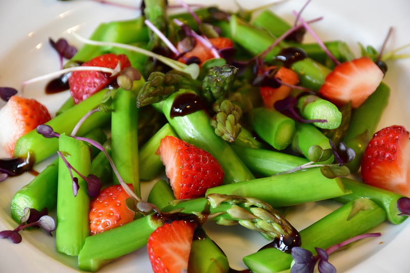 kitchen, vegetable, diet, plate, meal, balsamic vinegar, no people, green asparagus, oil, food and drink, berry fruit, green, lowcarb, asparagus, green color