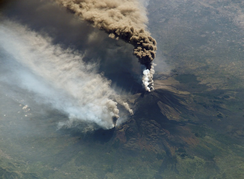 environment, lava, cloud of smoke, water, land, scenics - nature, ash, landscape, photography, beauty in nature, eruption, volcanic eruption, smoke, bird