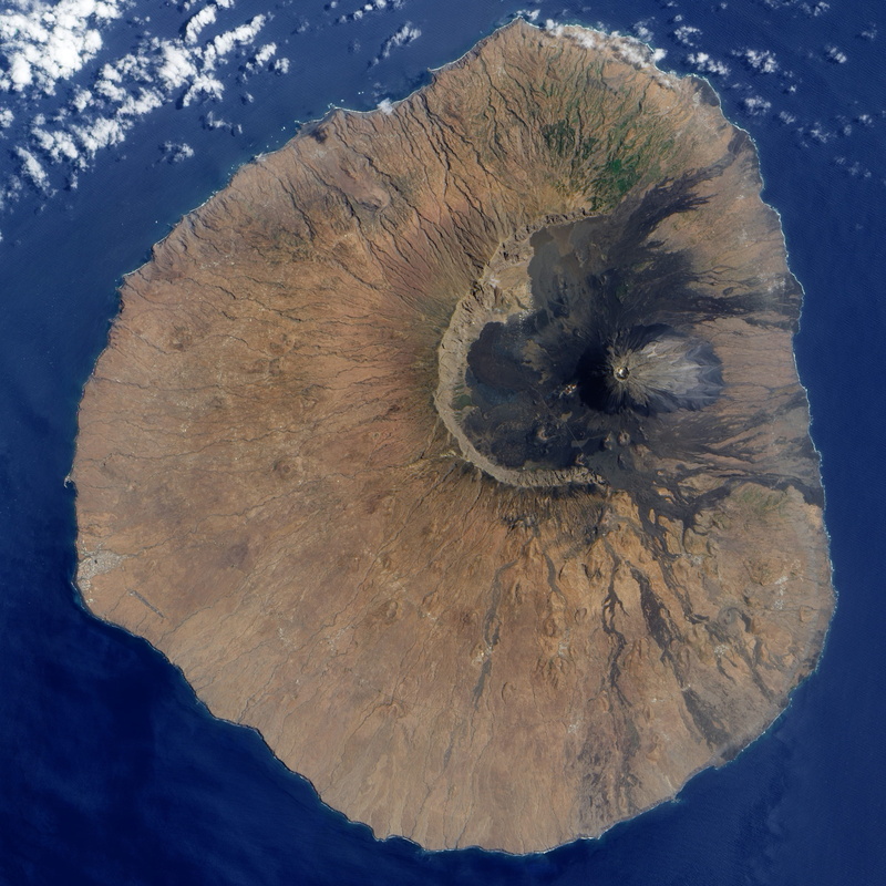 sea, Verde Island, 2K, surrounded, archipelago, day, volcano, cape verde island, ilhas de sotavento, close-up, mountain peak, geology, brown, physical geography