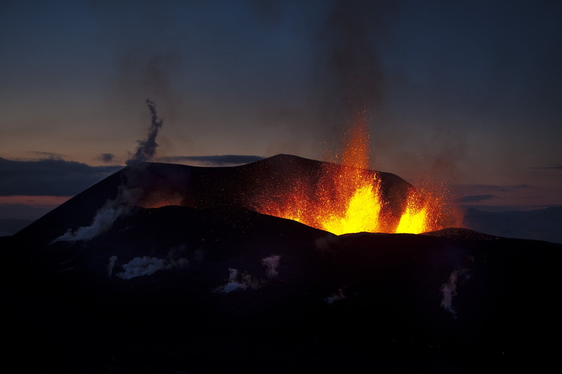fountain, inferno, power in nature, fire - Natural Phenomenon, active volcano, night, warning sign, glowing, ash, physical geography, no people, flame
