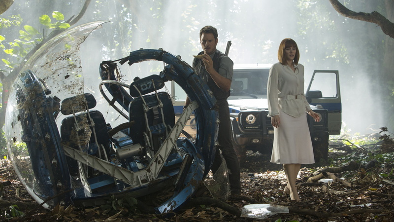 film, forest, park, car, Chris Pratt, claw, 5K, scene, Bryce Dallas Howard, Owen, Claire, Jurassic World, Best Movies of 2015, movie, jurassic
