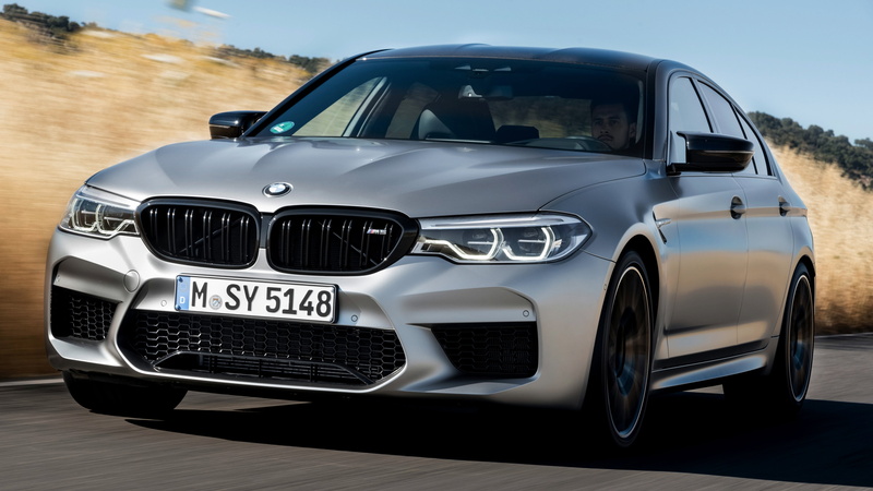 sedan, four-door, 2018, asphalt, grass, 4K, M5, the sky, BMW, M5 Competition, 4x4, shadow, grey, F90, field, V8